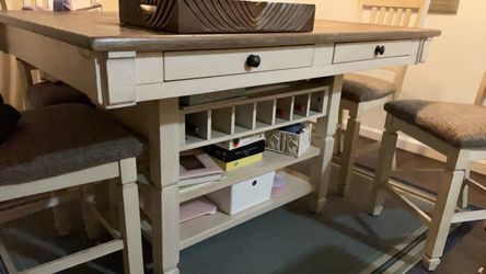 6 seat dining table