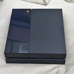 PS4 Console With Controller 