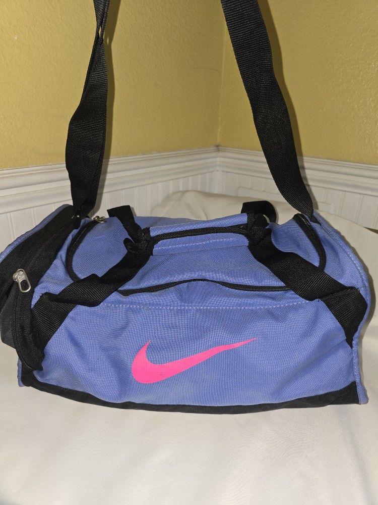 Nike Duffel Bag 18x12x10"