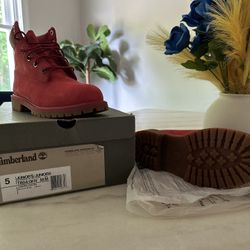 TIMBERLAND: Size 5 Youth