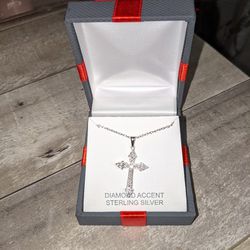 Sterling Silver diamond cross necklace 