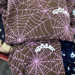 SPIDER SWEATER AND SWEATS 