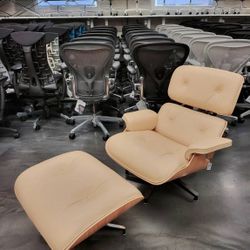 100% AUTHENTIC HERMAN MILLER EAMES LOUNGE CHAIR WITH OTTOMAN
