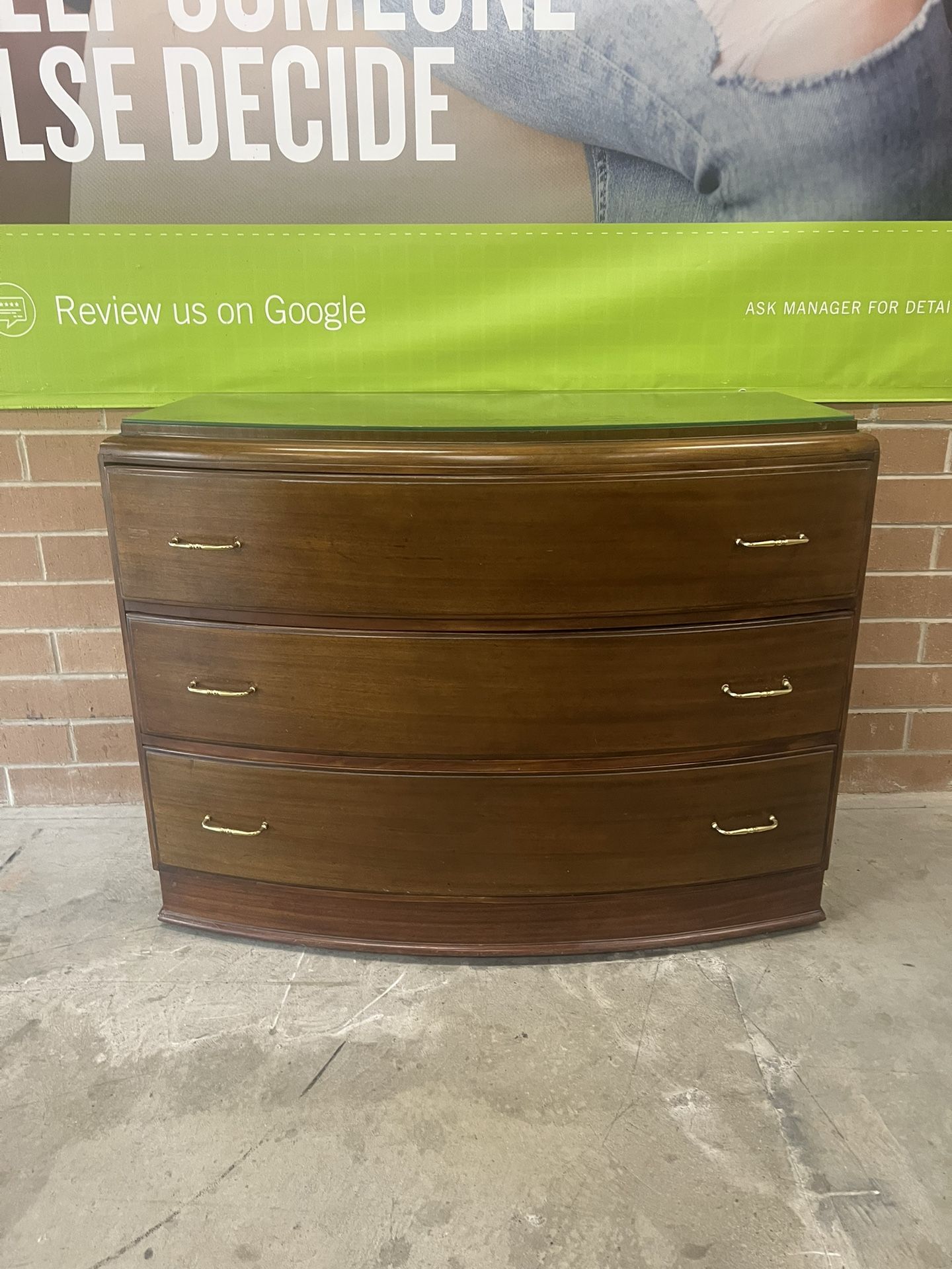 3 drawers Dresser w/glass in top