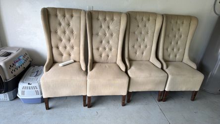 4 dinning table chairs