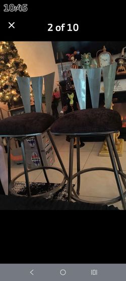 Very Modern El Dorado bar stools 30" excellent New condition! Firm price!