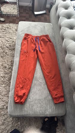Figs Scrob pant size Large for women in color brick