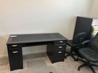 Computer desk