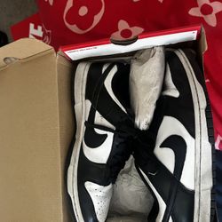Nike Dunk “Panda”