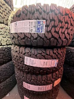 315/70/17 Bfgoodrich, Tenemos todas las medidas disponibles: 31”, 32”, 33”, 34”, 35”, 37” y más, en las mejores marcas. También instalamos kits de sus