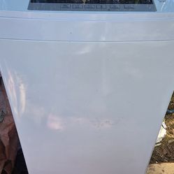 Apartment  washer 1.5 cu ft on wheels magic chef