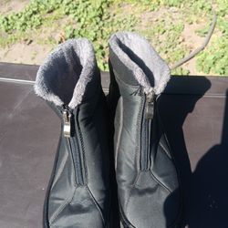 !! Kids Boots Size 6M