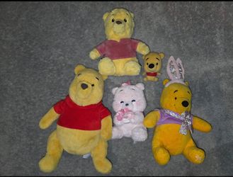 Bundle of Winnie The Poohs