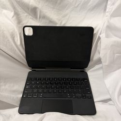 iPad Pro 11 Magic Keyboard + Apple Pen