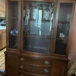 Vintage   Bassett  China Closet