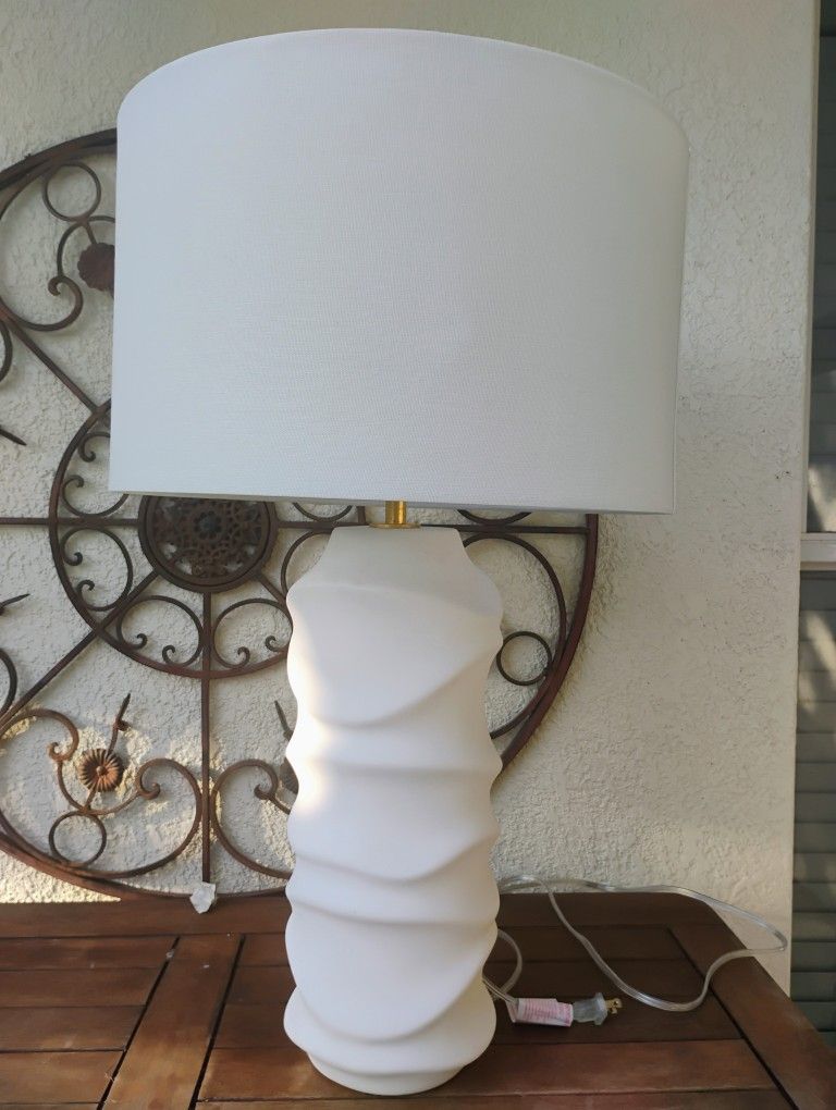 Beautiful NEW White Ceramic Lamp