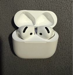 Apple AirPods with Charging Case