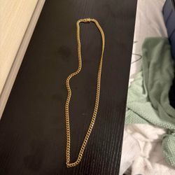 GLD Gold Cuban link chain