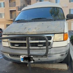2000 Dodge Ram Van