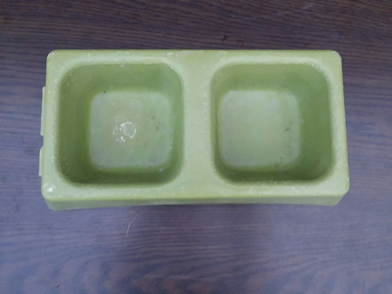 Pet dish