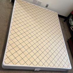 Sealy Mattress Box Spring Queen 9”