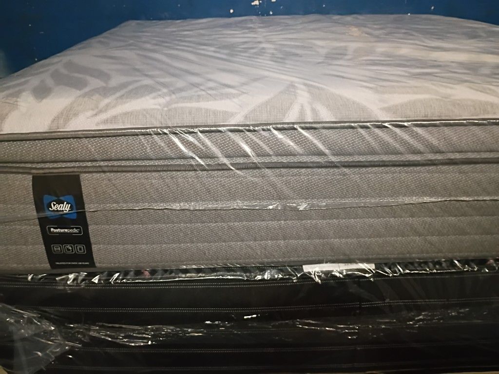 Brand New King Size Sealy Pillowtop Mattress Included Box Spring Free Delivery