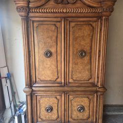 Armoire