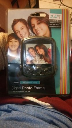Digital photo frame