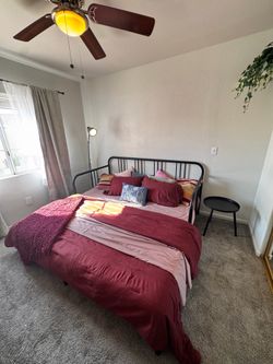 Black Metal Daybed Frame with 2 mattresses