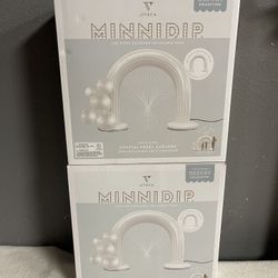 MINNIDIP Exclusive Resort Collection Garland Arch Play Sprinkler