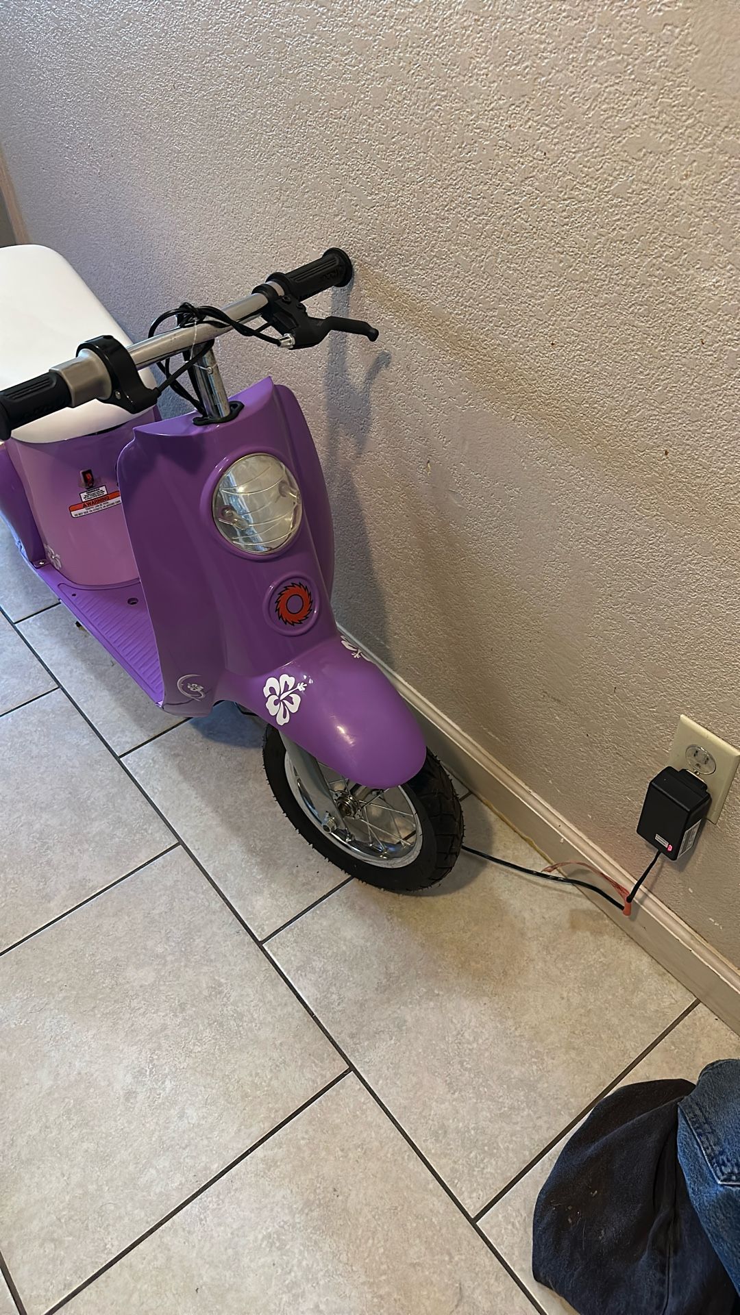 Girls Electric Razor Scooter