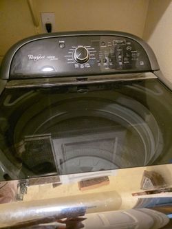 Whirlpool Cabrio Platinum top-load washing machine and dryer