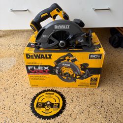 NEW* DEWALT FLEXVOLT 60V MAX Cordless Brushless 7-1/4 in. Circular Saw with Brake (Tool Only)