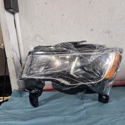 2017 2021 Jeep Grand Cherokee Driver Side Halogen Headlight 