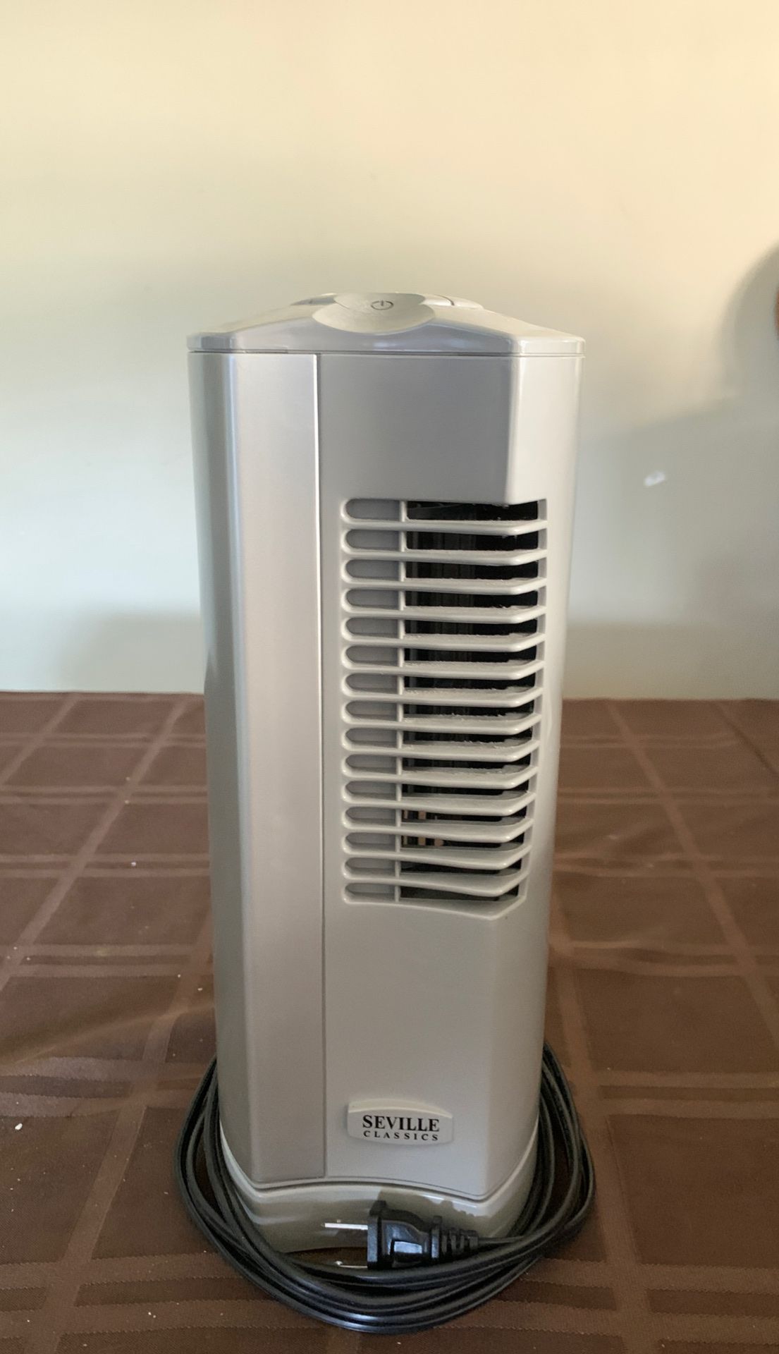 Seville Classics MINI Tower Desktop Oscillating Fan