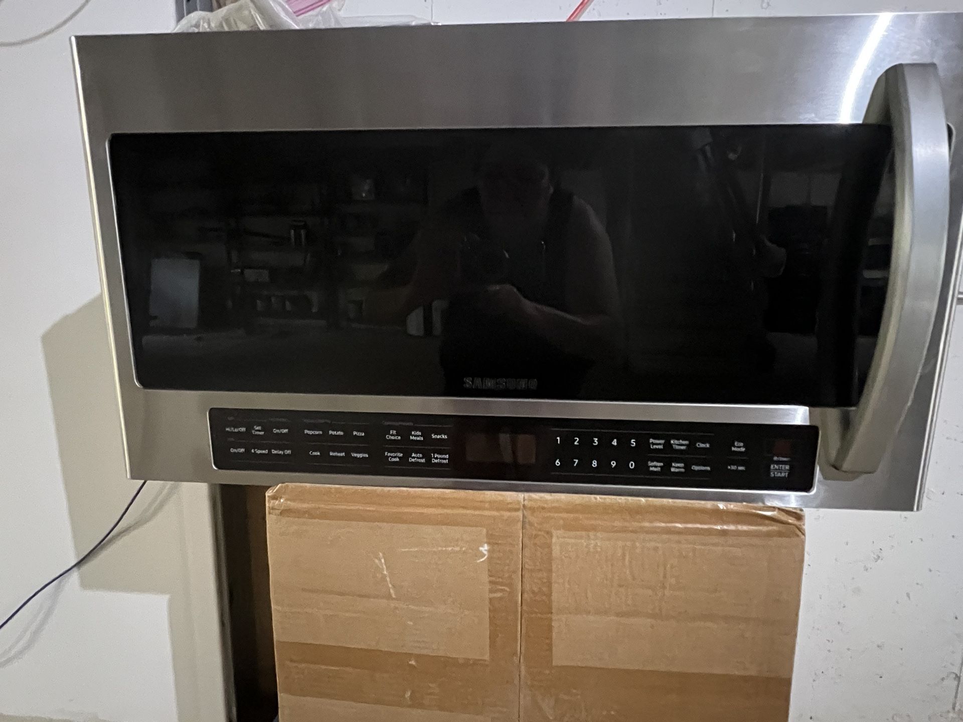 Microwave Excellent Condition Samsung And Gate New Corrals New