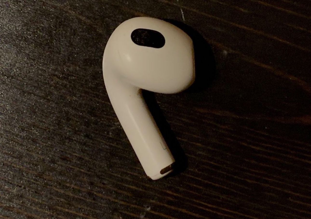Left Earbud AirPod 3