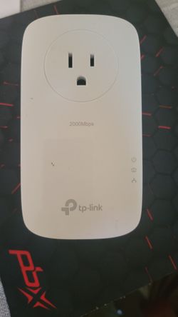 TPLink AV2000 2port Gigabit Passthrough Powerline single Adapter