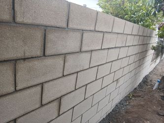 Block wall