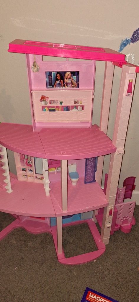 Barbie Dreamhouse