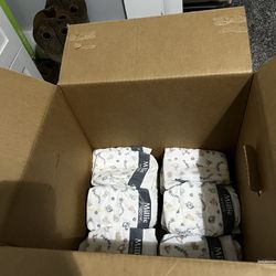 Newborn Diapers And Clothes