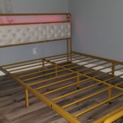 Platform bed with LED