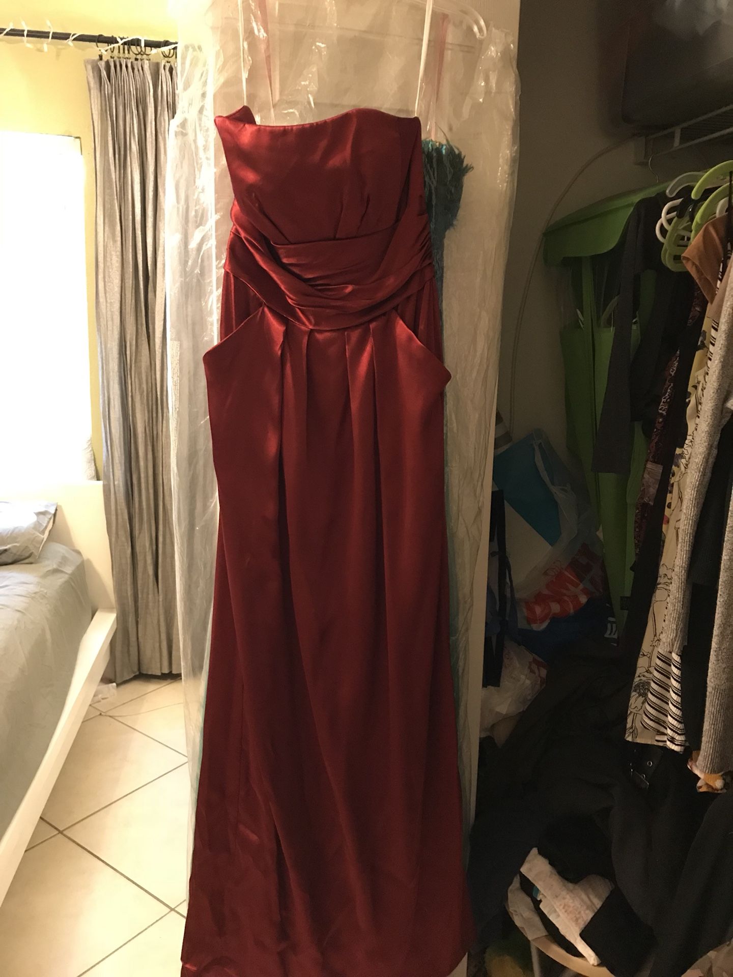 Red evening dress size 6 David’s bride