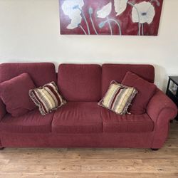 Red Couch With Throw Pillows
