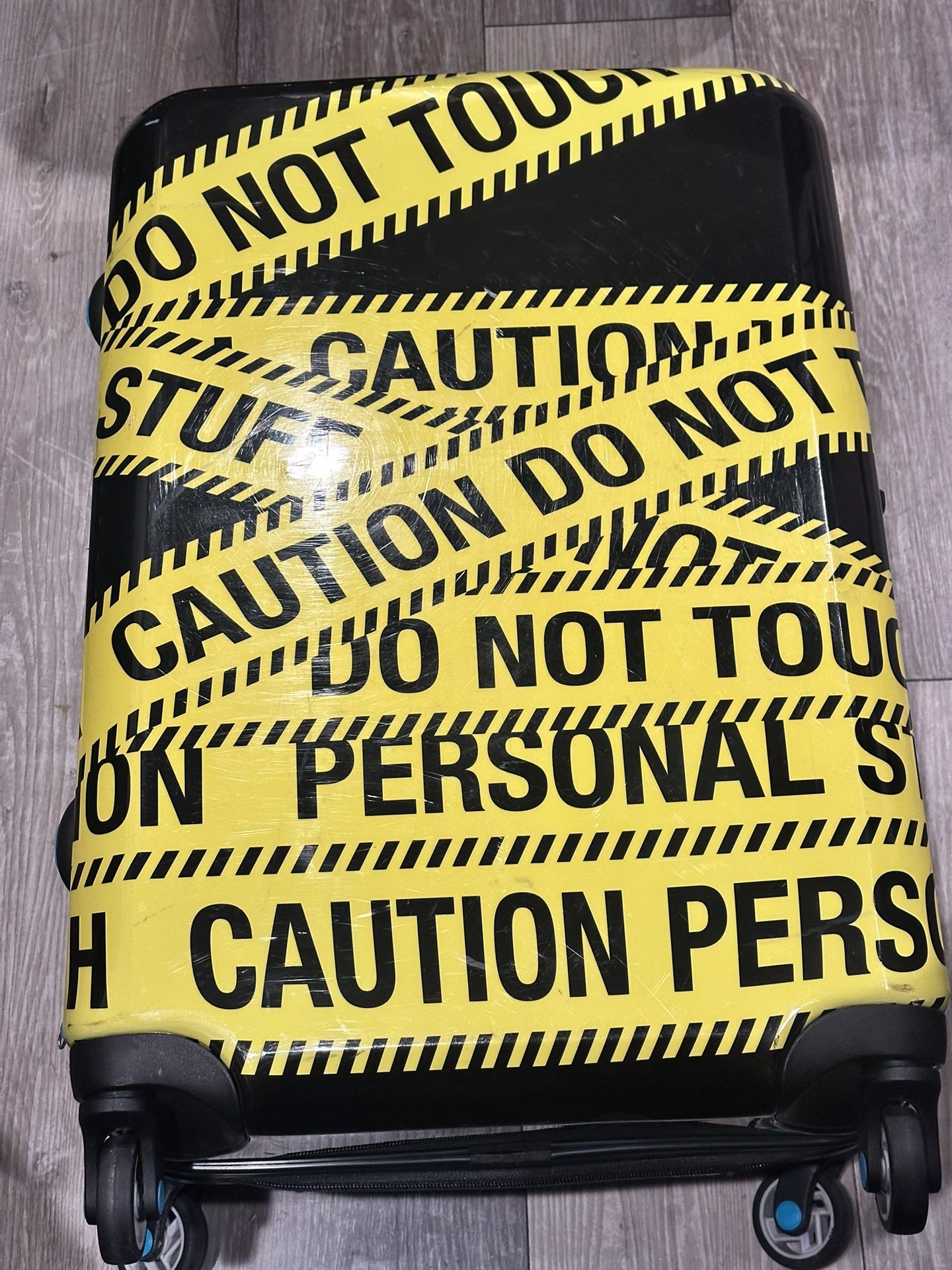 BGberlin’s Lightweight Hard side Caution Luggage