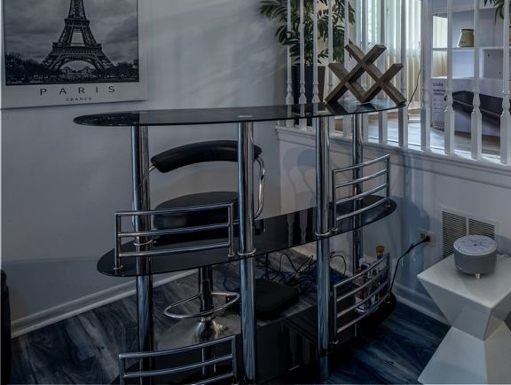 Black And Silver Bar