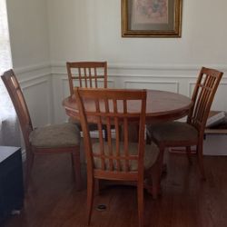 Solid Wood Round Table With 4 Chairs