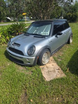 2003 mini cooper s (READ DESCRIPTION)