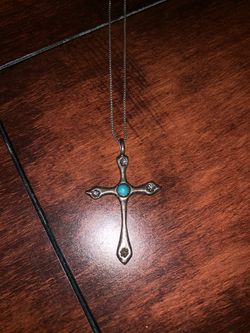 Steeling silver cross necklace
