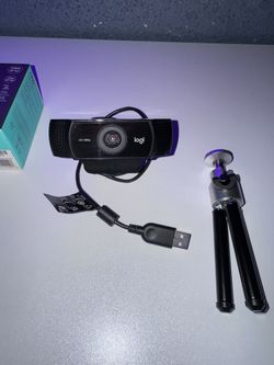 Logitech C922 Pro HD Stream webcam w/ mini tripod